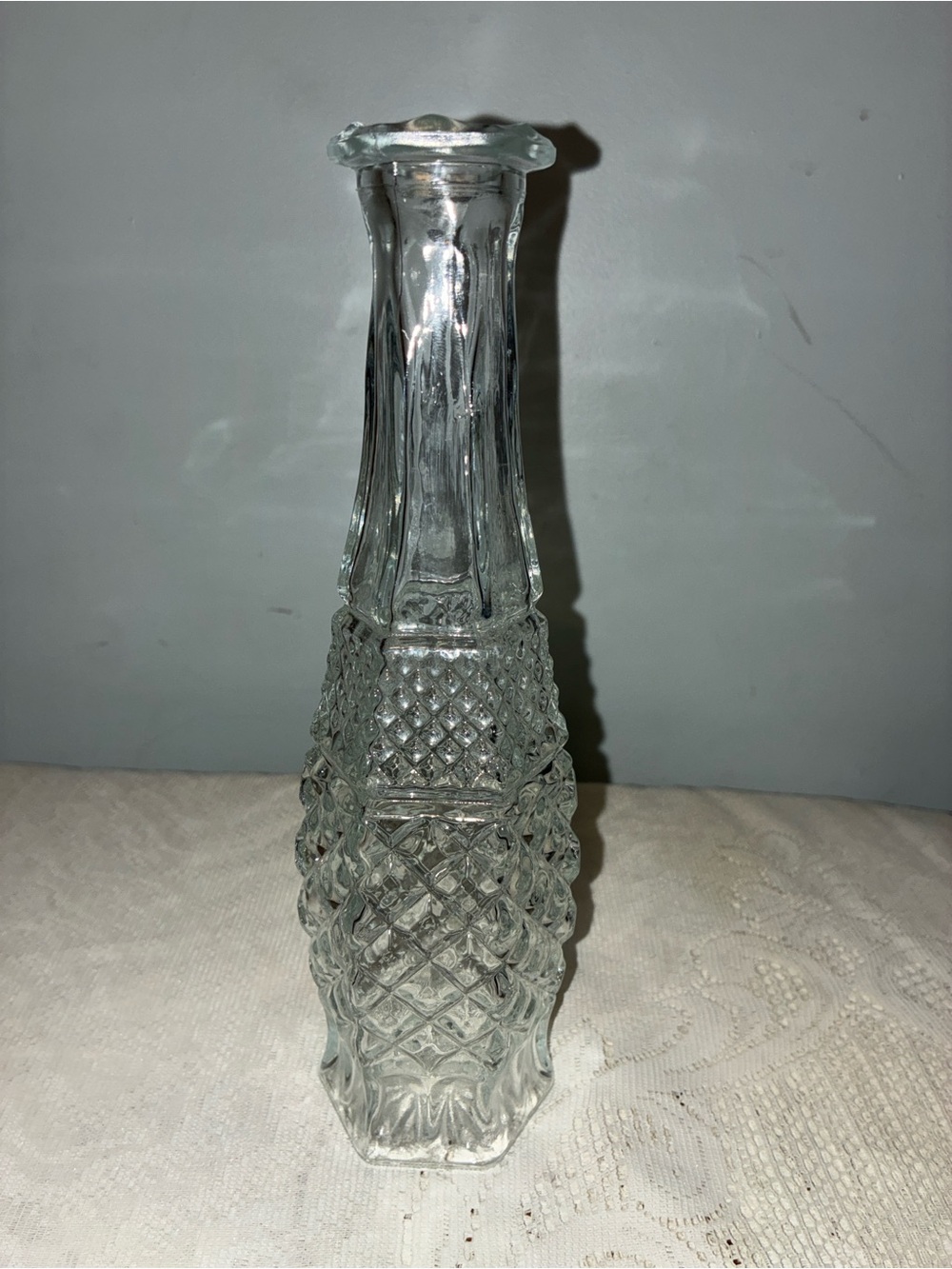 Anchor Hocking VTg MCM Wexford Clear bud/vase 9” featuring a diamond Pattern.